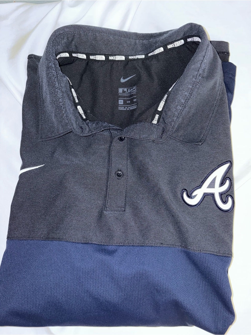 Nike Men’s Atlanta Braves Black and Navy Polo